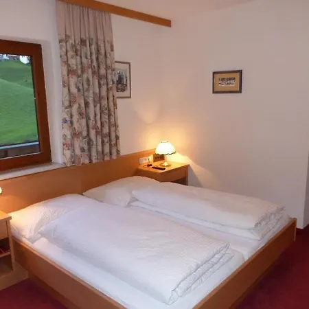 Jagdhof Pure Mountain Tux