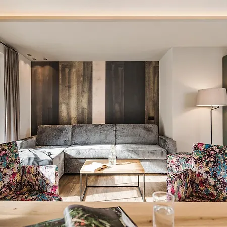 Jagdhof Pure Mountain Szálloda Tux