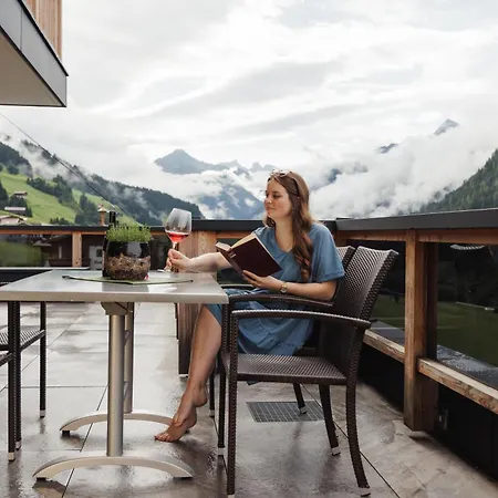 Jagdhof Pure Mountain Szálloda 4*