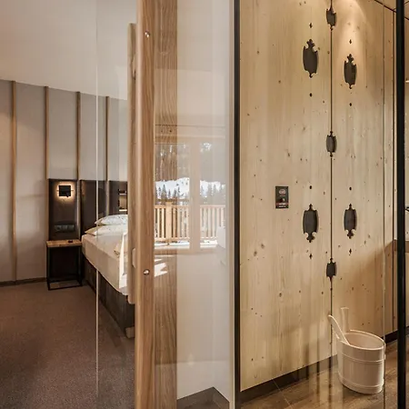 Jagdhof Pure Mountain 4* Тукс