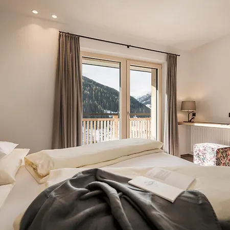 Jagdhof Pure Mountain Otel 4*