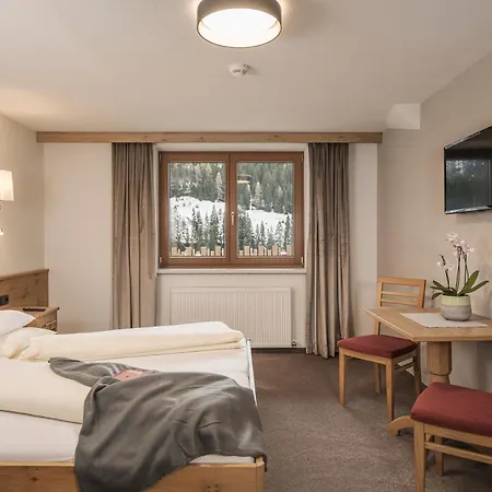 Jagdhof Pure Mountain Otel Tux